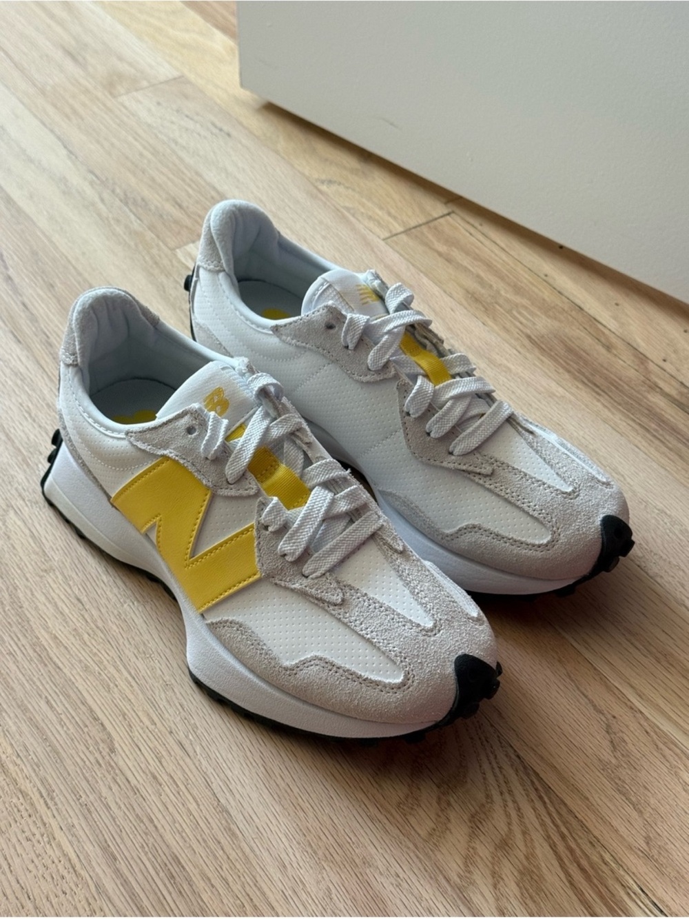 New Balance 327 Sneakers Yellow - Picture 2 of 7